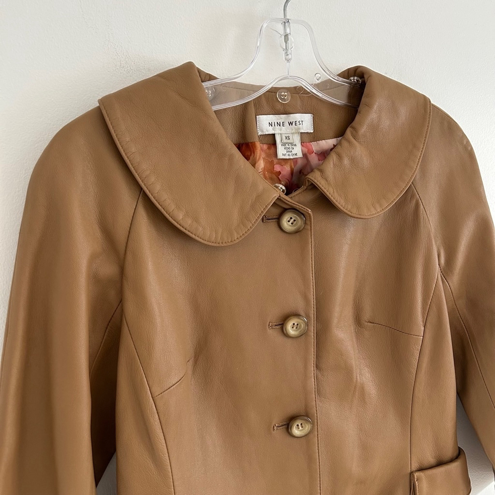 VINTAGE 100% Leather Nine West Cropped Peter Pan Collar Beige Jacket Size XS - Picture 4 of 15